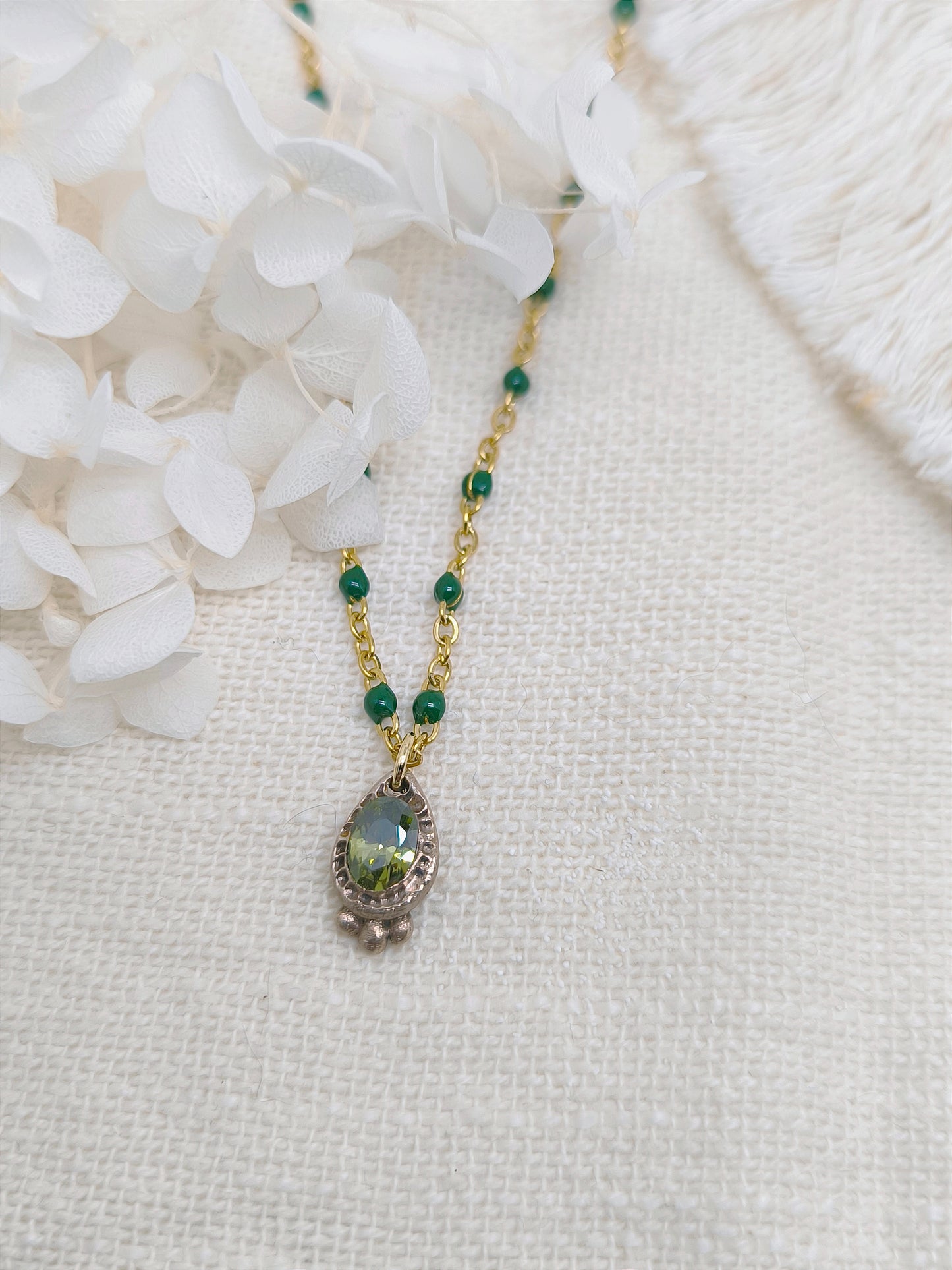 Collier bronze et oxyde zirconium : Sissi