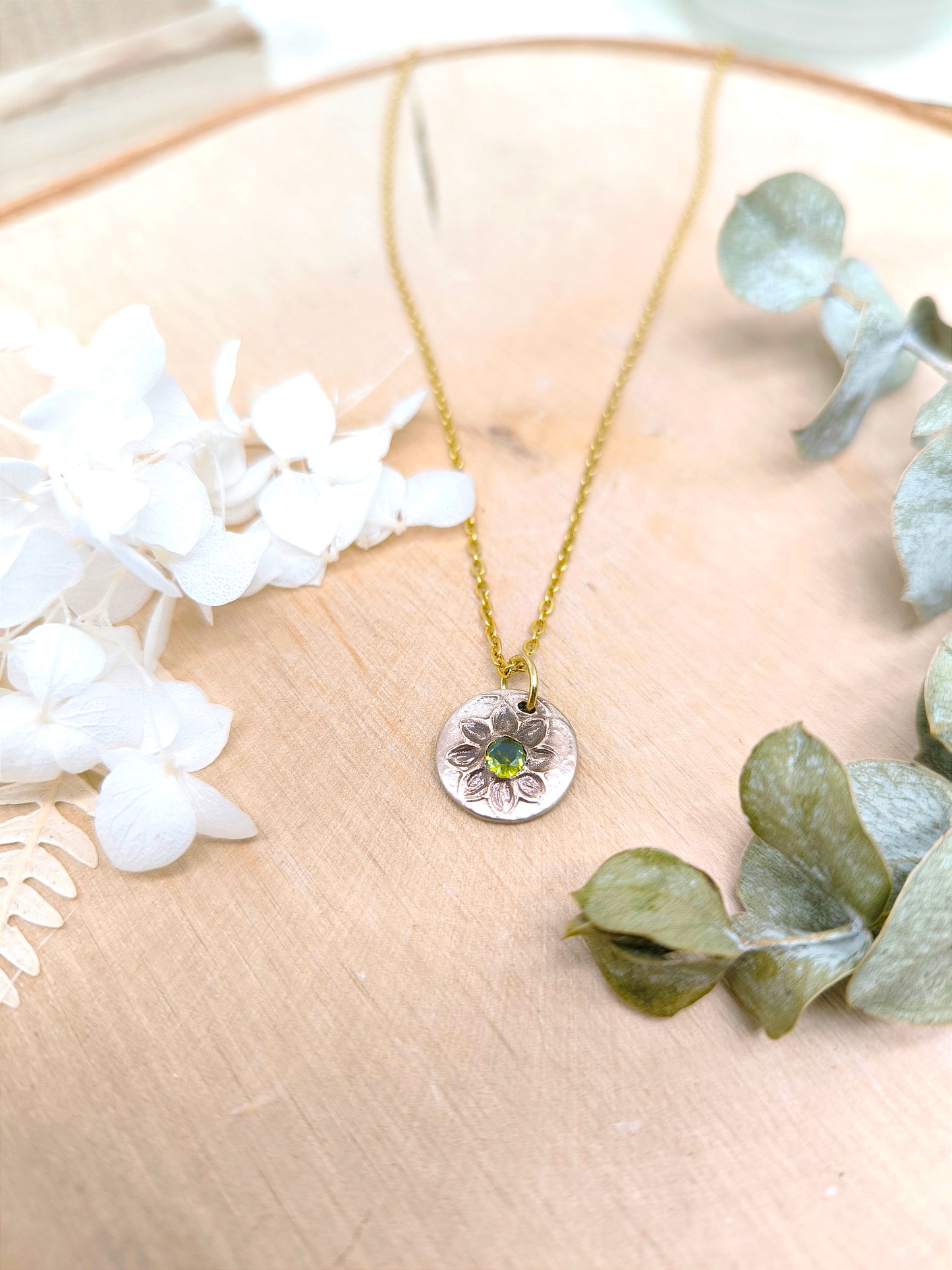 Collier bohème botanique : Mandala floral