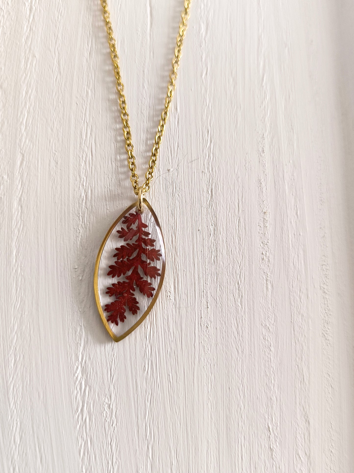 Collier médaillon navette - Fougère d'automne