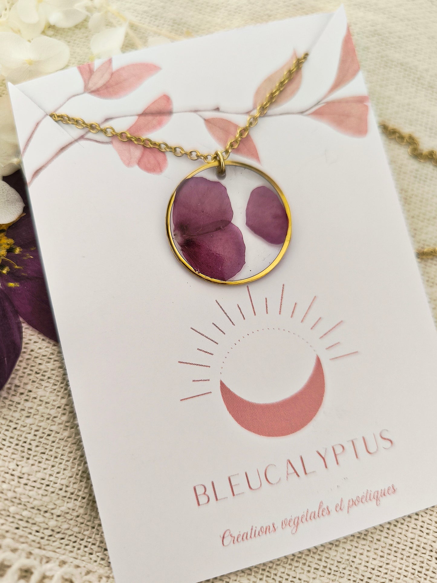 Collier médaillon rond : Phlox