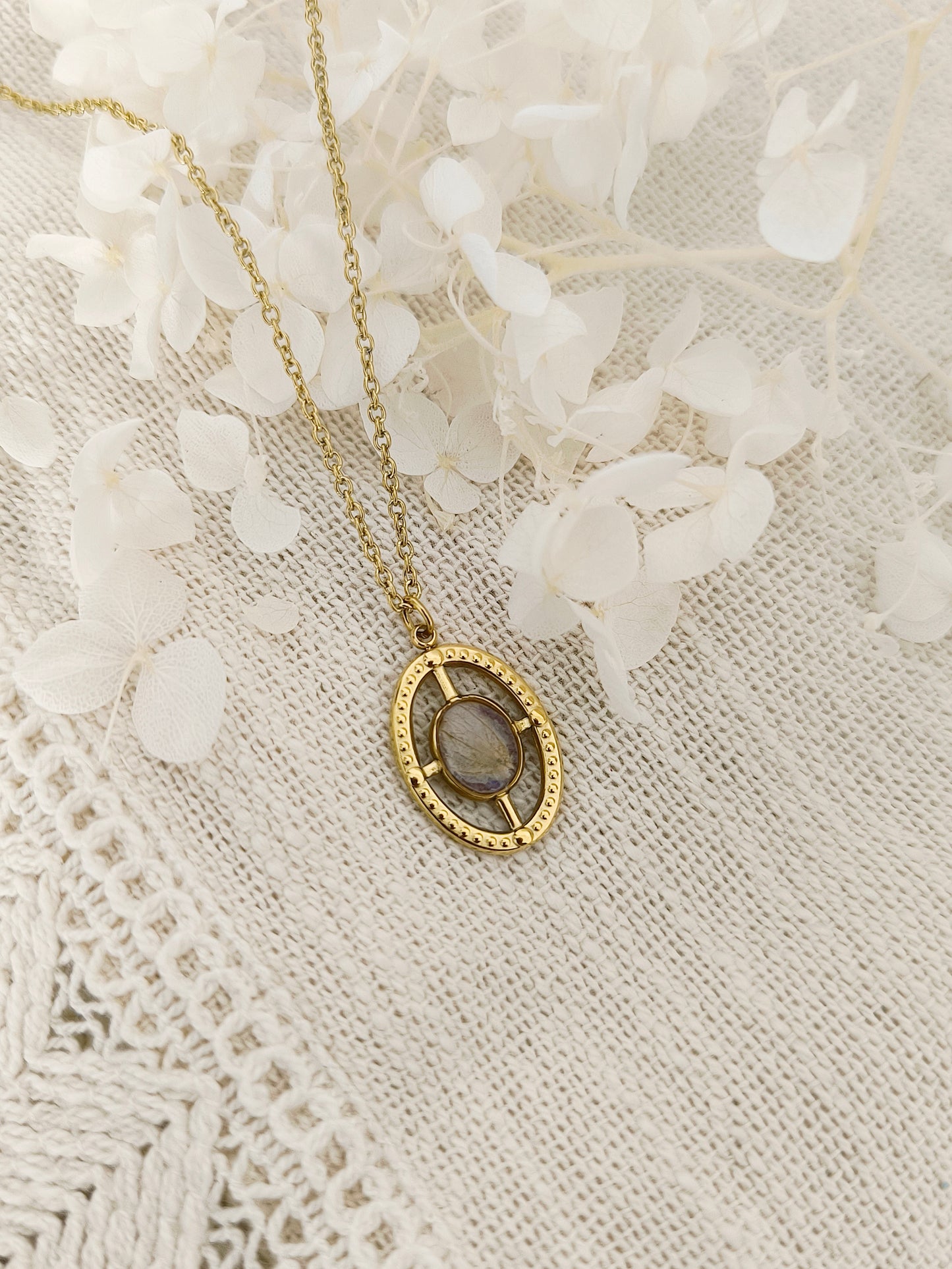 Collier médaillon bohémien : Delphinium
