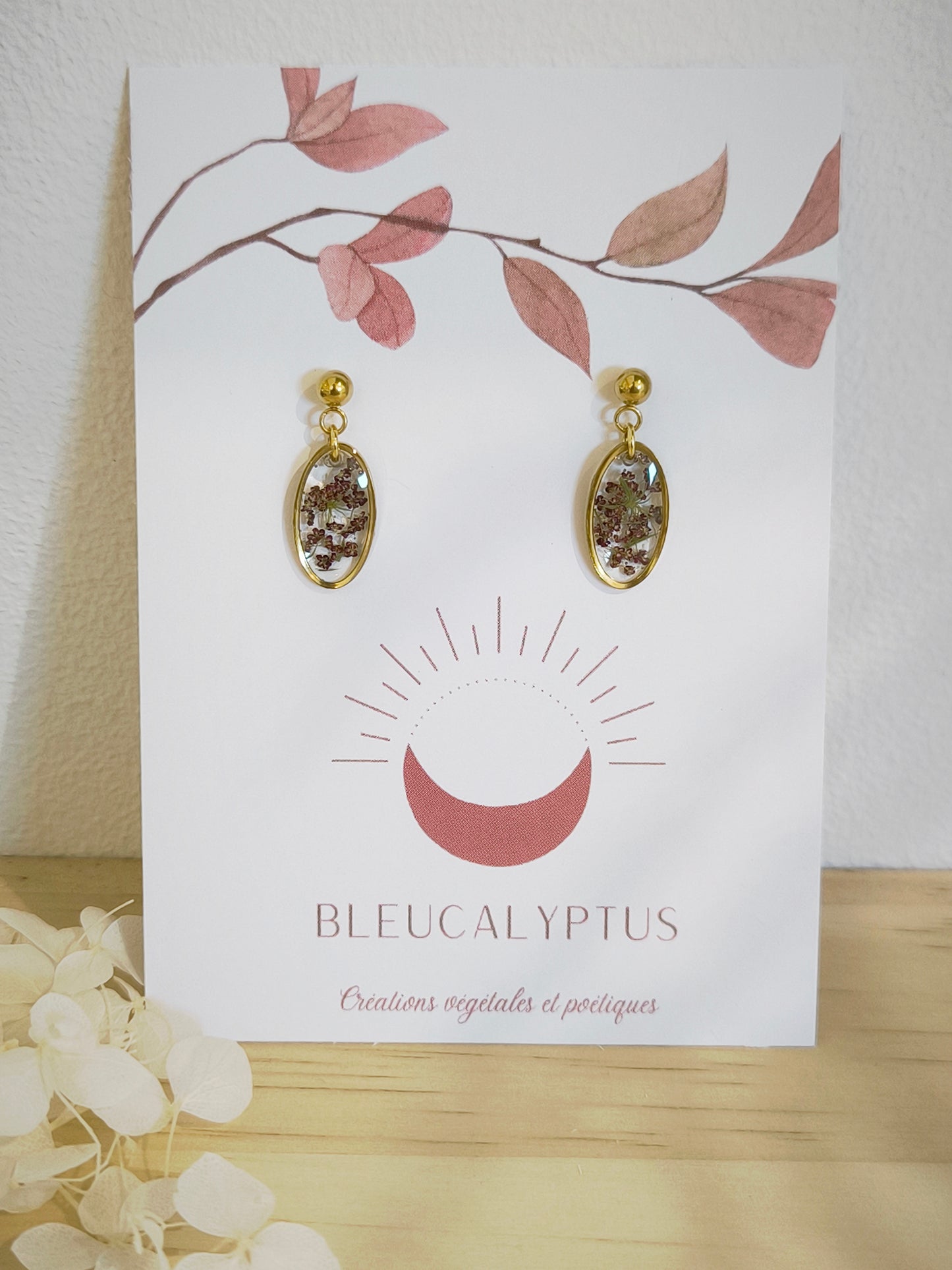 Mini Boucles d'oreilles florales : Fleur de carotte