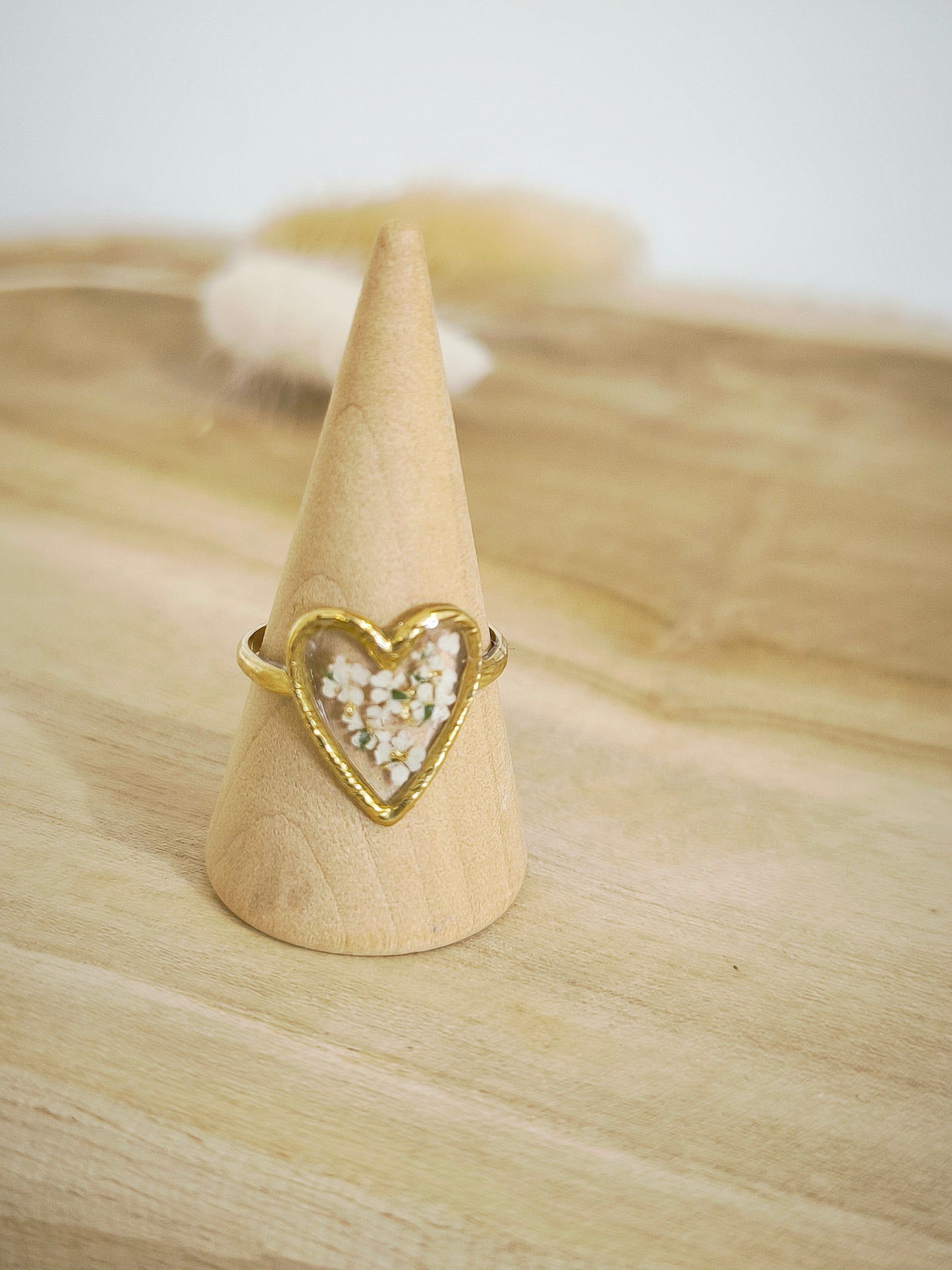 Bague florale coeur : Fleur de carotte blanche