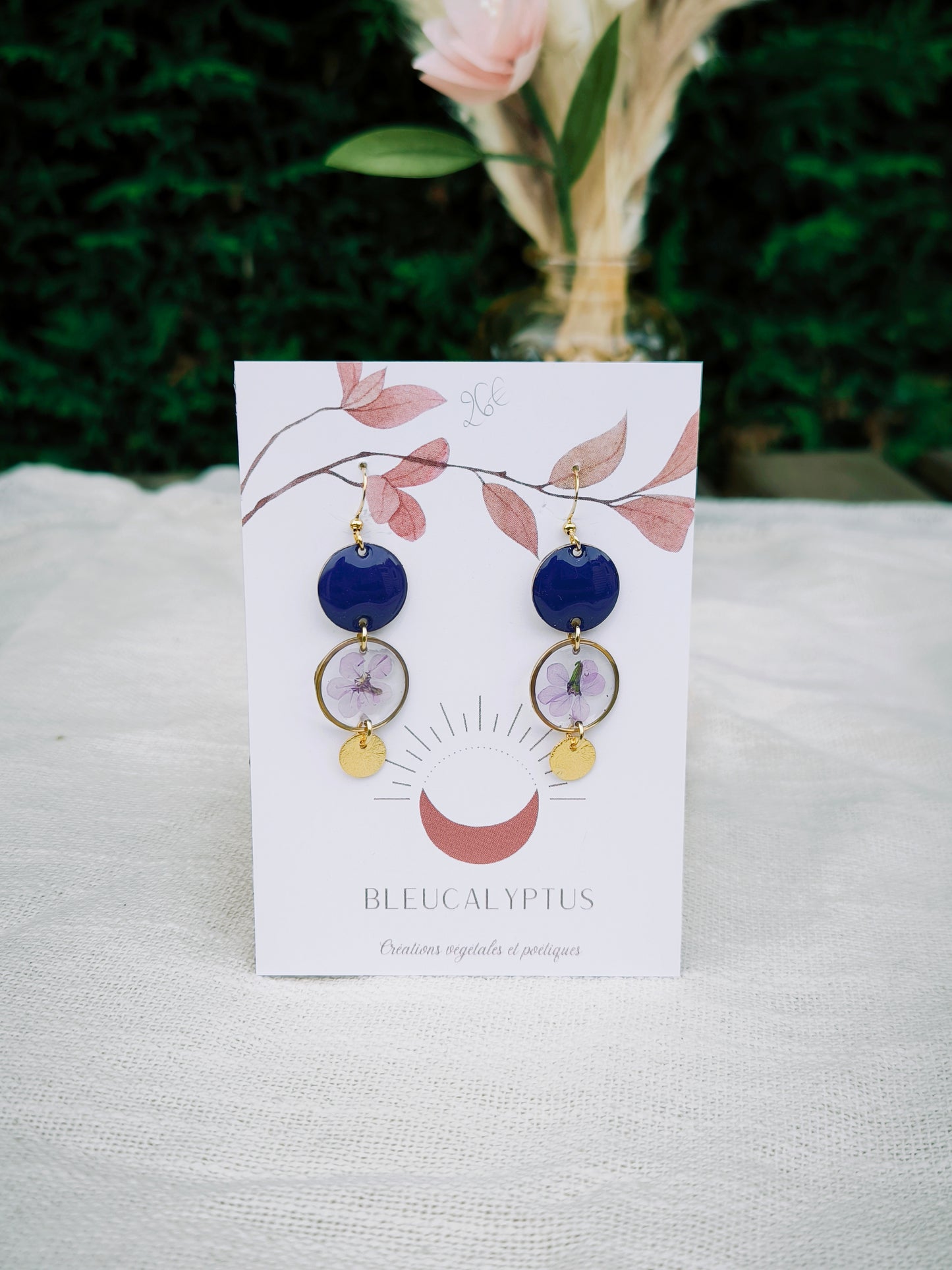 Boucles d'oreilles fleuries résine et émail : Ronde Pop - violet