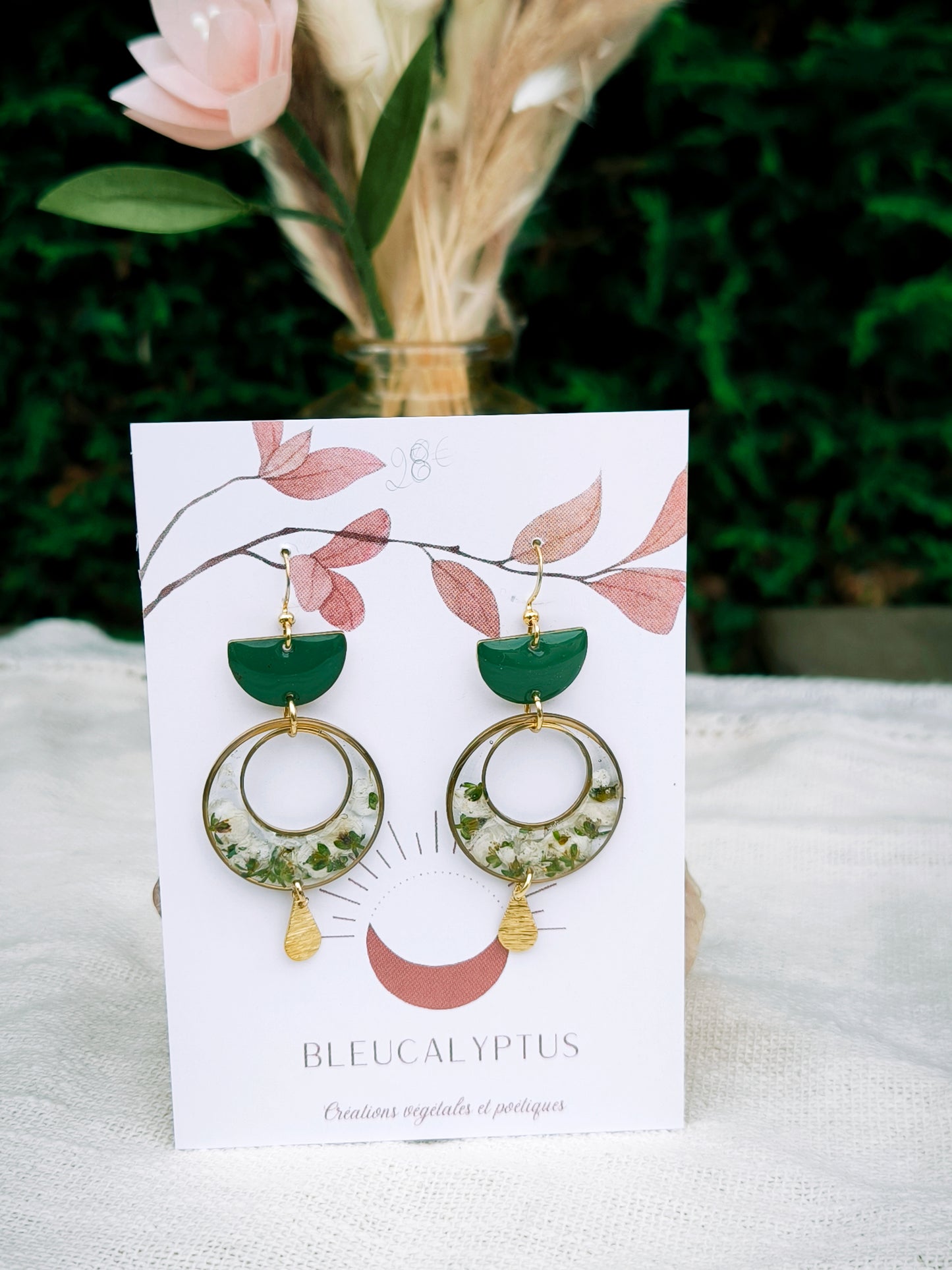 Boucles d'oreilles fleuries résine et émail : Lanterne - verte