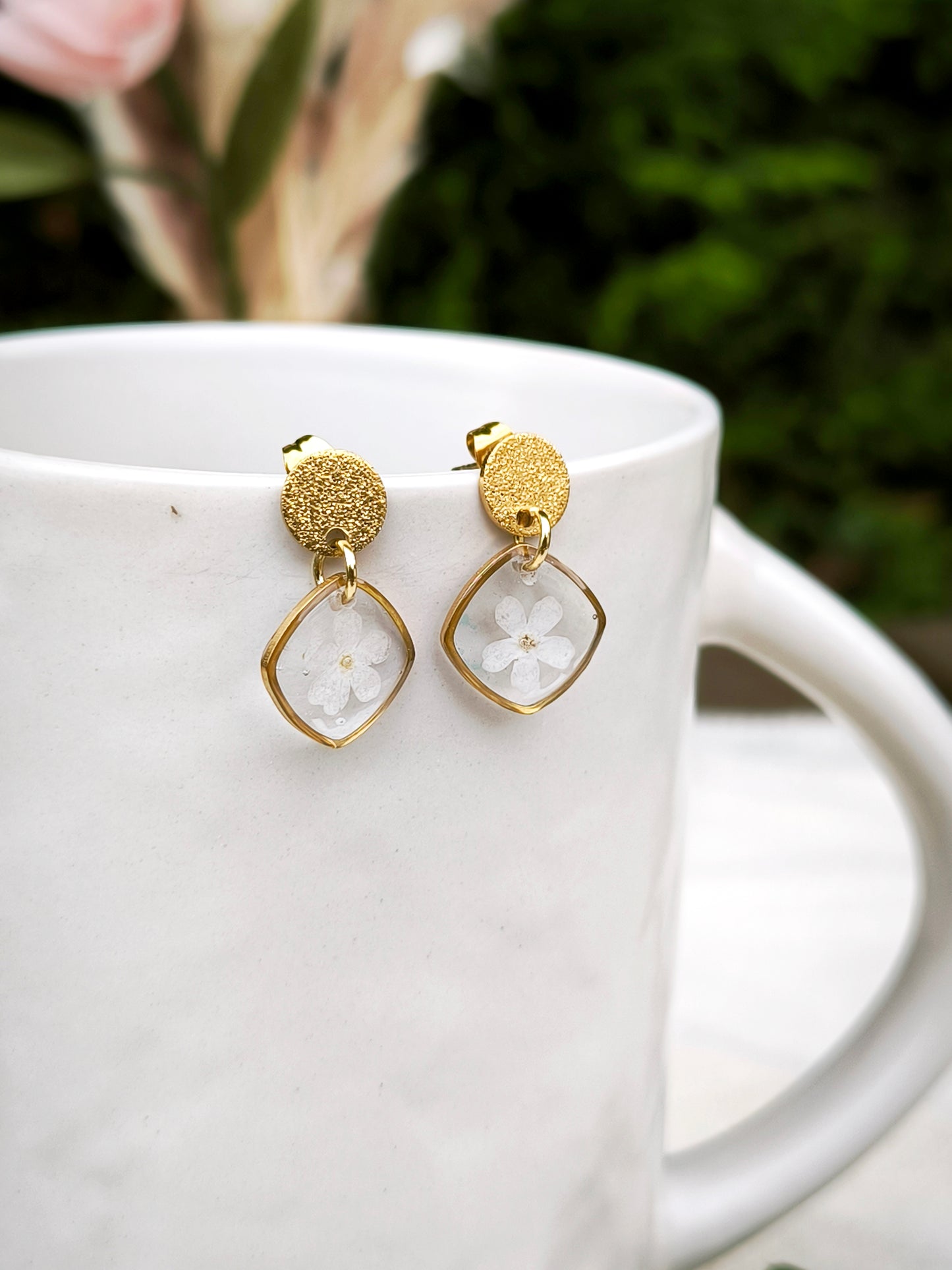 Mini Boucles d'oreilles florales : Myosotis blanc losange