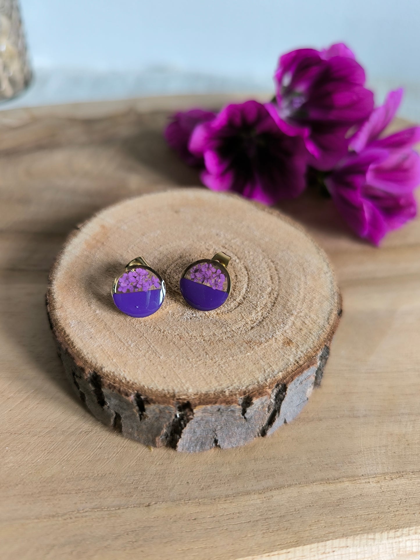 Boucles d'oreilles fleuries résine et émail : Puces rondes