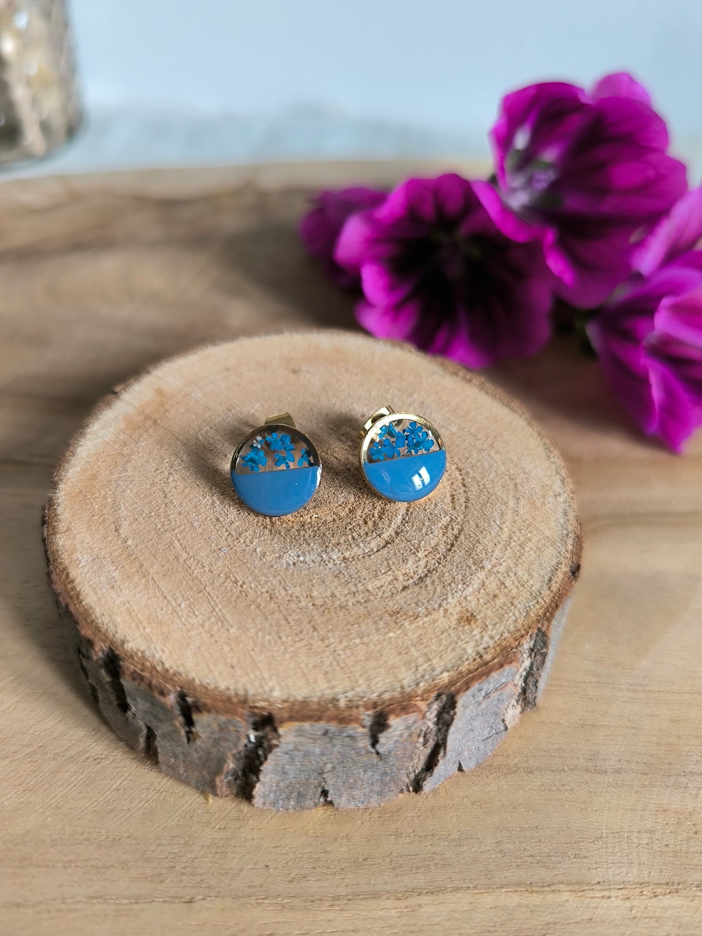 Boucles d'oreilles fleuries résine et émail : Puces rondes