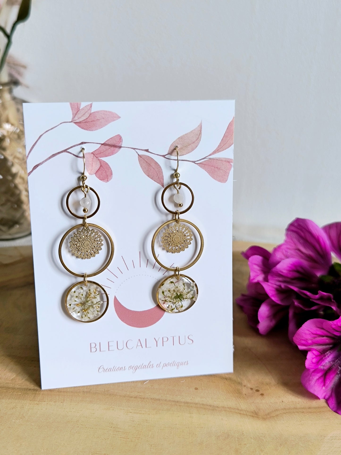 Boucles d'oreilles rondes : Suspension florale