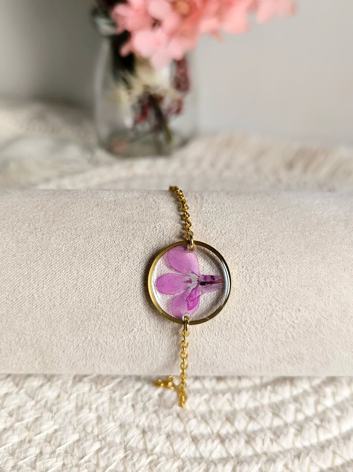 Bracelet médaillon rond : Fleur de lobélie