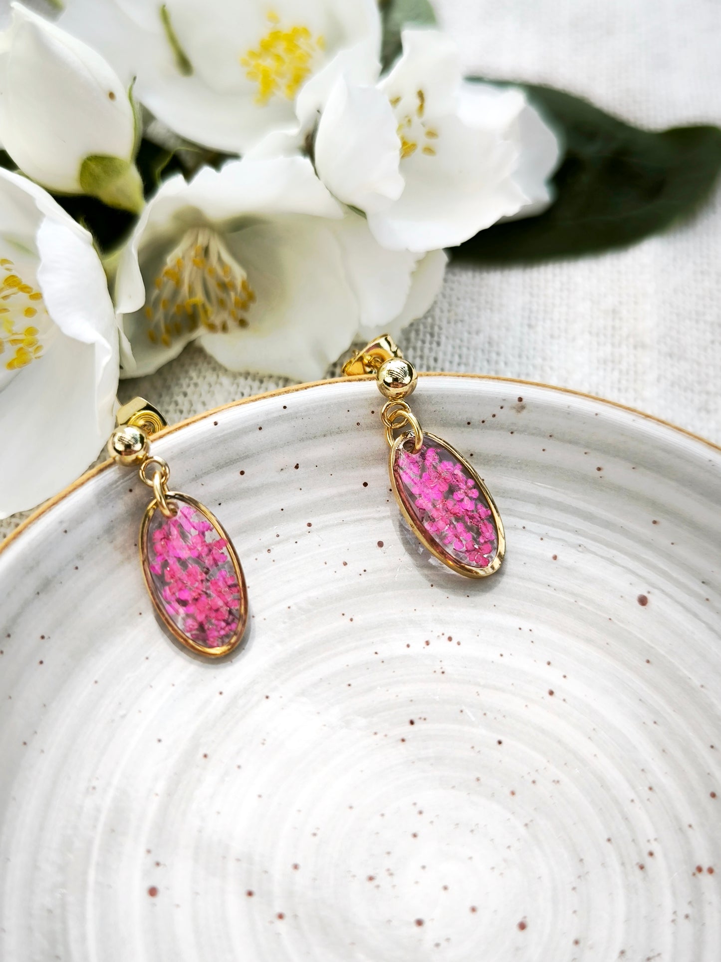 Mini Boucles d’oreilles fleuries - ovales - acier doré - divers coloris