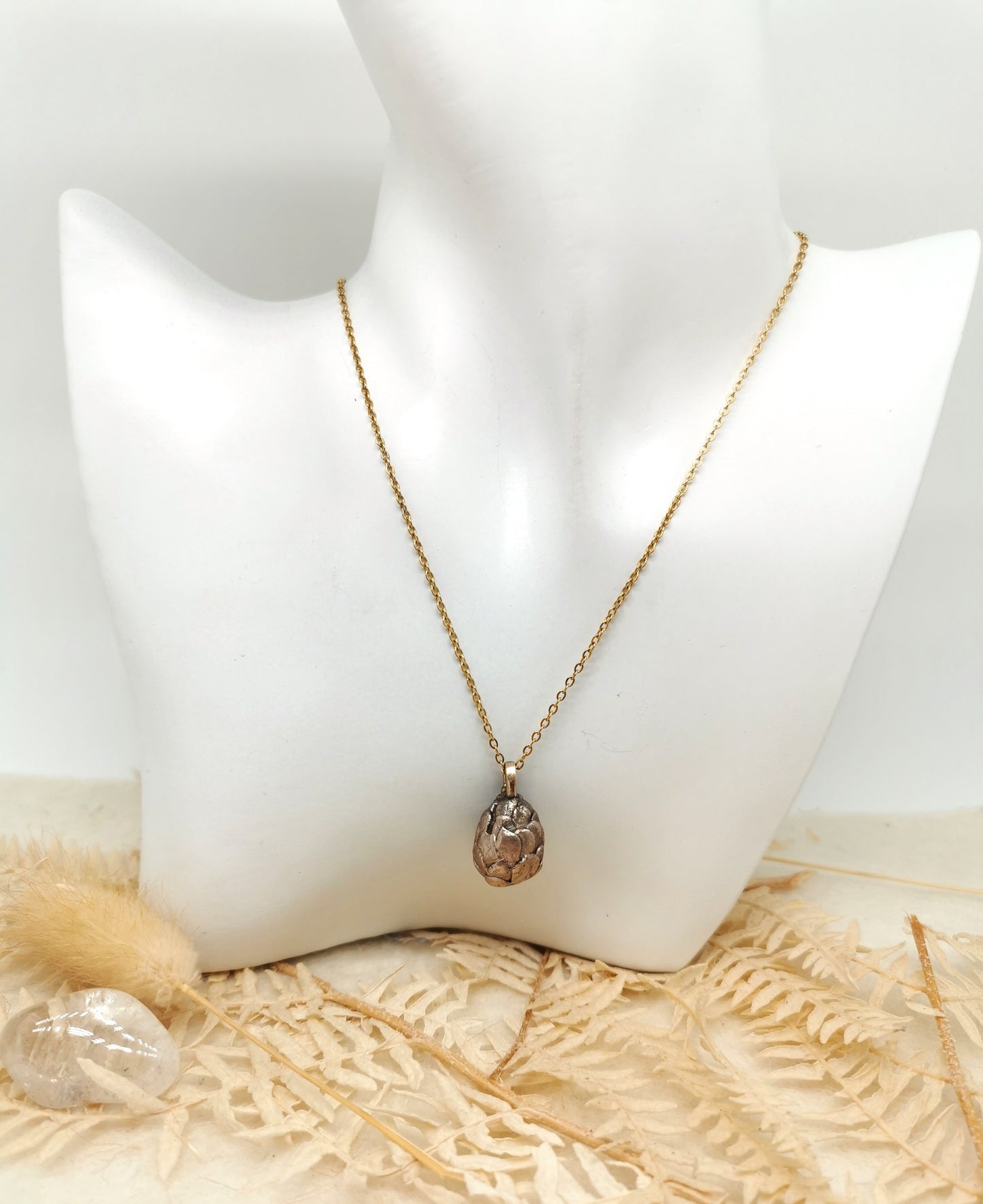 Collier oeuf de dragon bronze massif