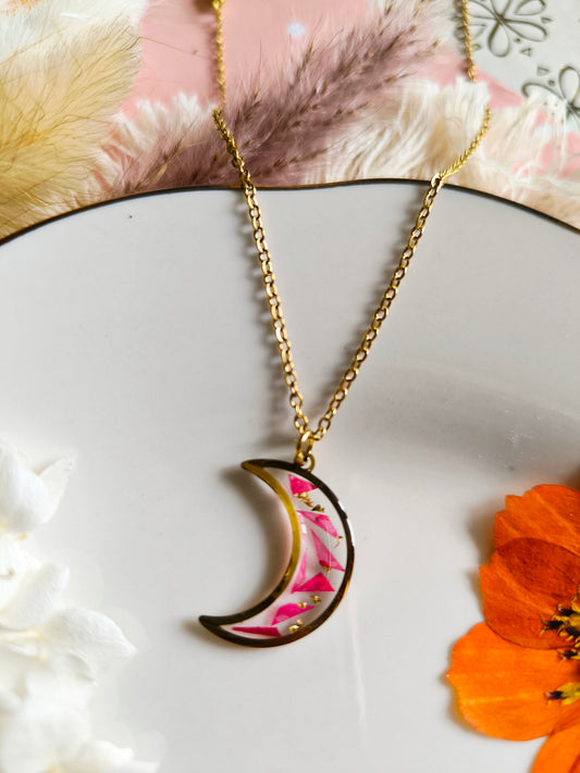 Collier médaillon lune : Mosaïque de rose