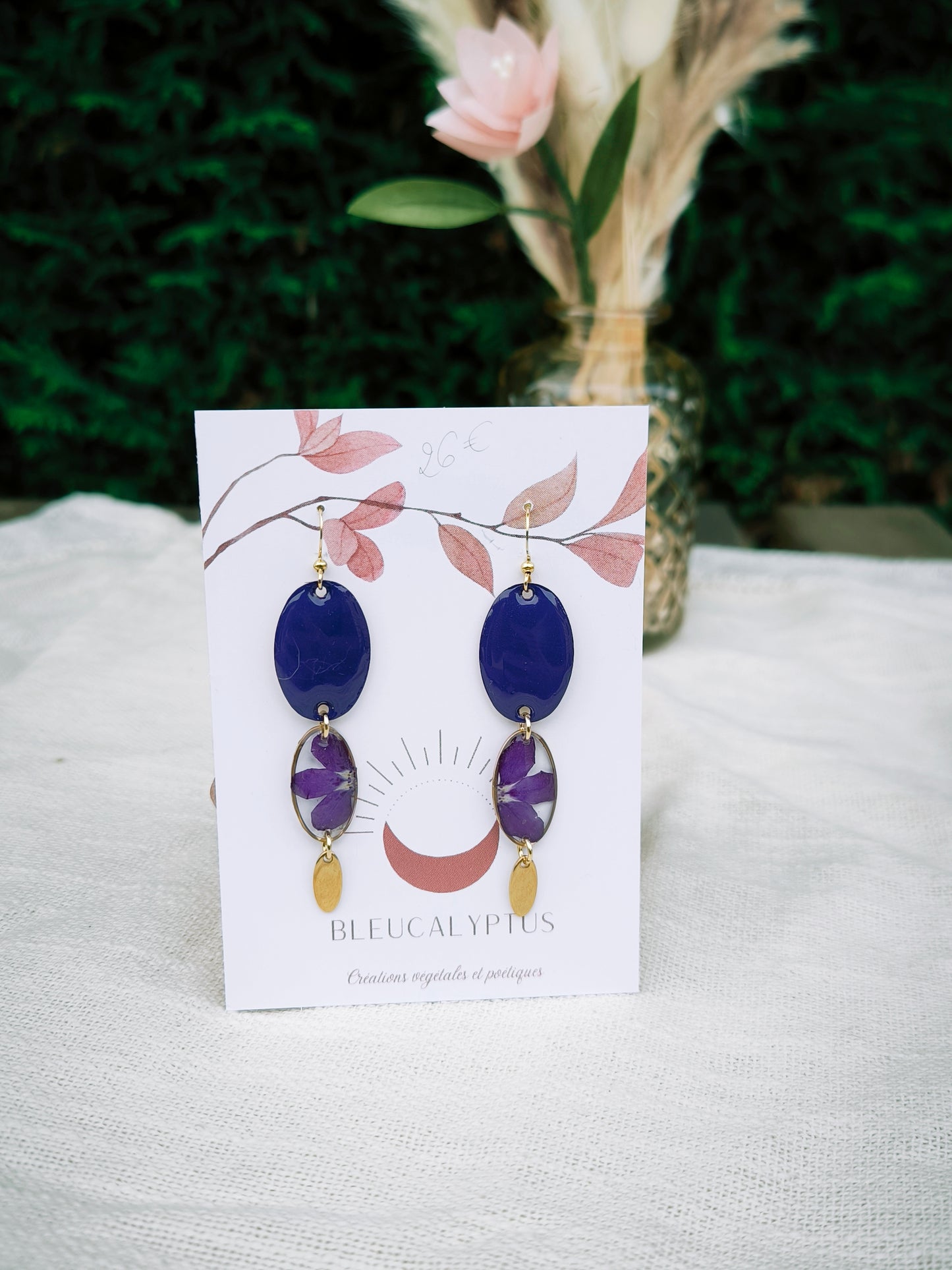 Boucles d'oreilles fleuries résine et émail : Ovale Pop - Violet lobélie
