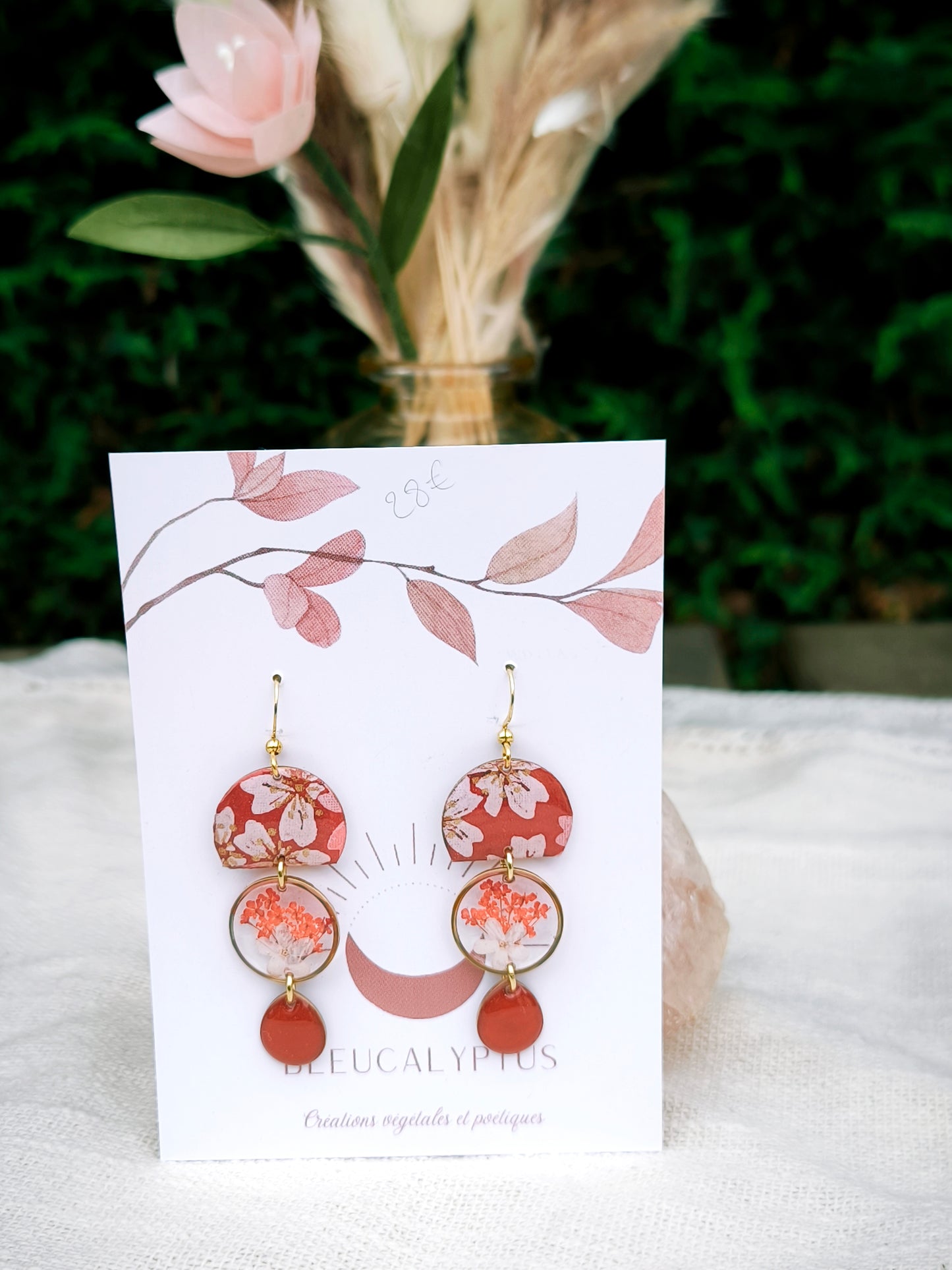 Boucles d'oreilles fleuries résine et émail : Médusa : Rouge