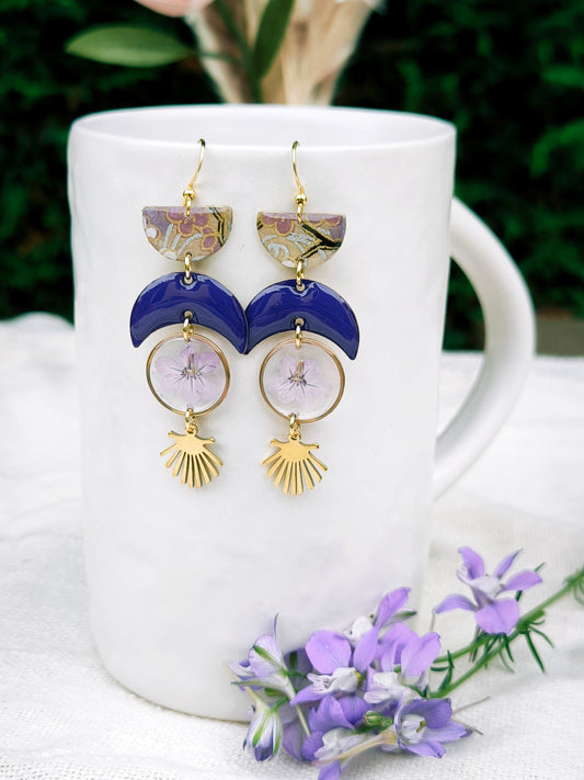 Boucles d'oreilles fleuries résine et émail : Croissant de lune : Violette