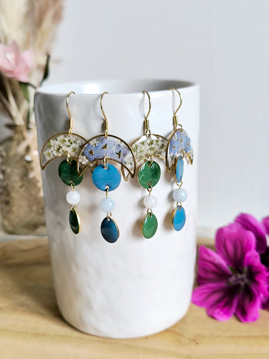 Boucles d'oreilles fleuries résine et émail : Les larmes de la lune