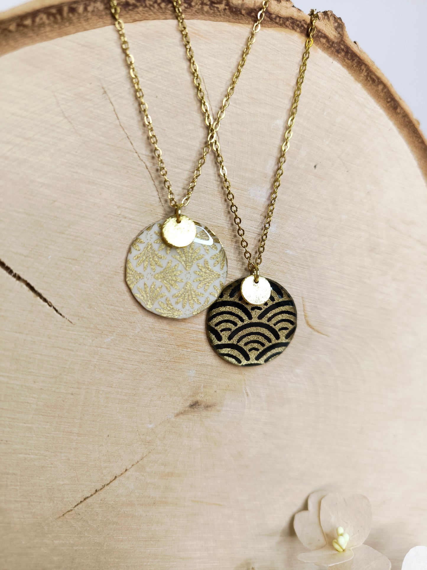 Collier long  : un voyage au Japon