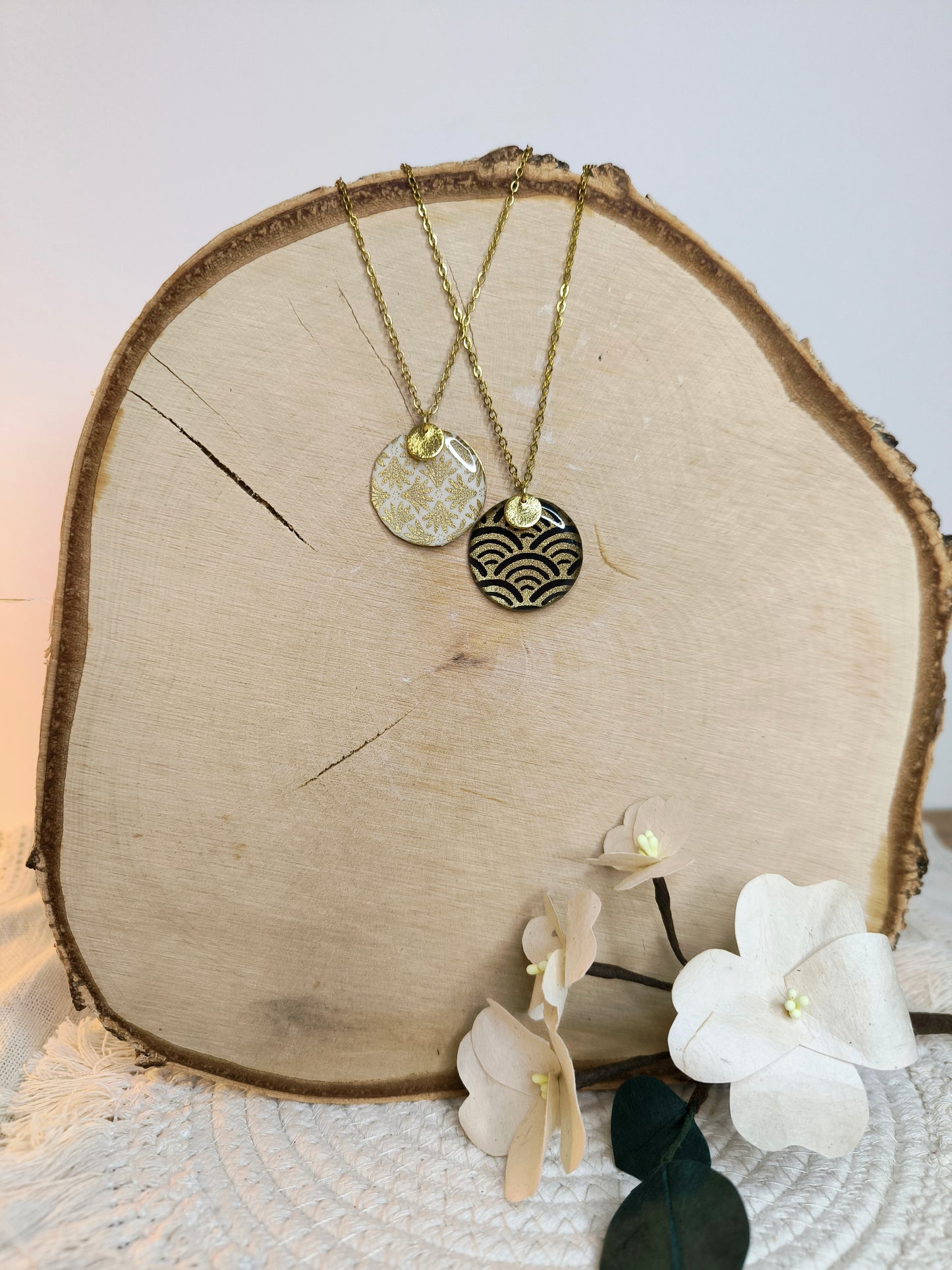 Collier long  : un voyage au Japon