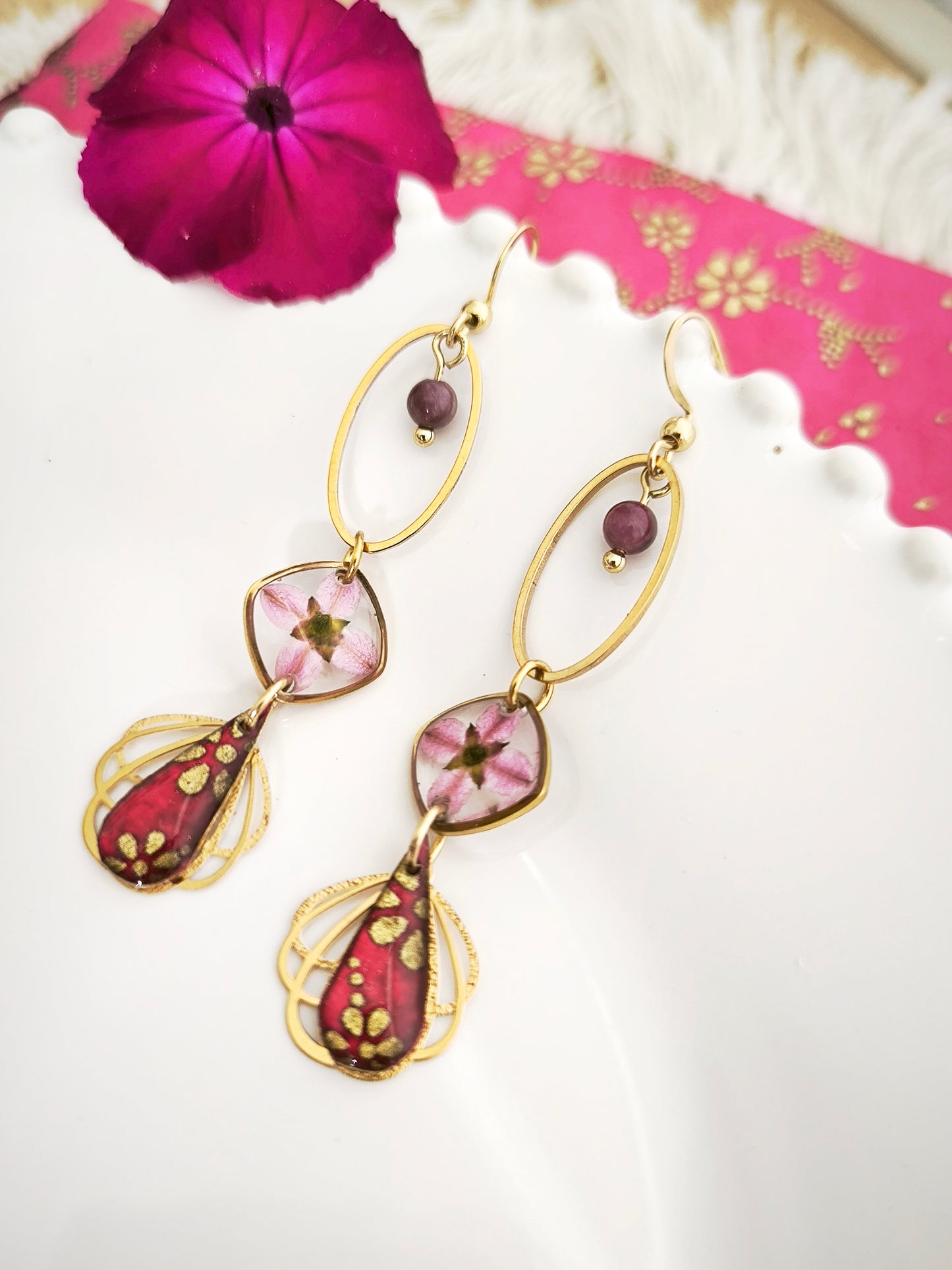 Boucles d'oreilles Lalima de l'Himalaya - tourmaline rose et papier Lokta