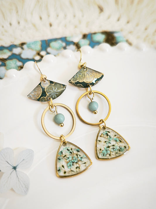Boucles d’oreilles "Jardin flottant ” – Fleur de carotte, amazonite & papier japonais