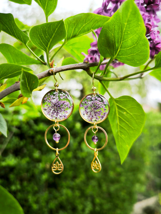 Boucles d’oreilles fleurs naturelles – fleur de carotte violette & améthyste, acier doré