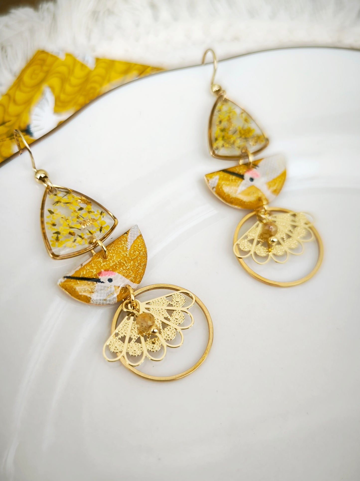 Boucles d’oreilles florales – L'envol de la grue - acier doré et citrine