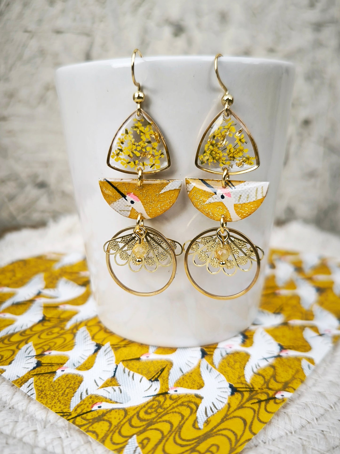 Boucles d’oreilles florales – L'envol de la grue - acier doré et citrine