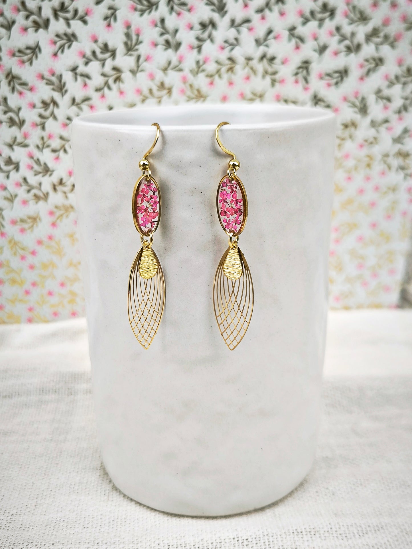 Boucles d’oreilles Feuille rose - fleurs naturelles – Fleur de carotte &acier doré