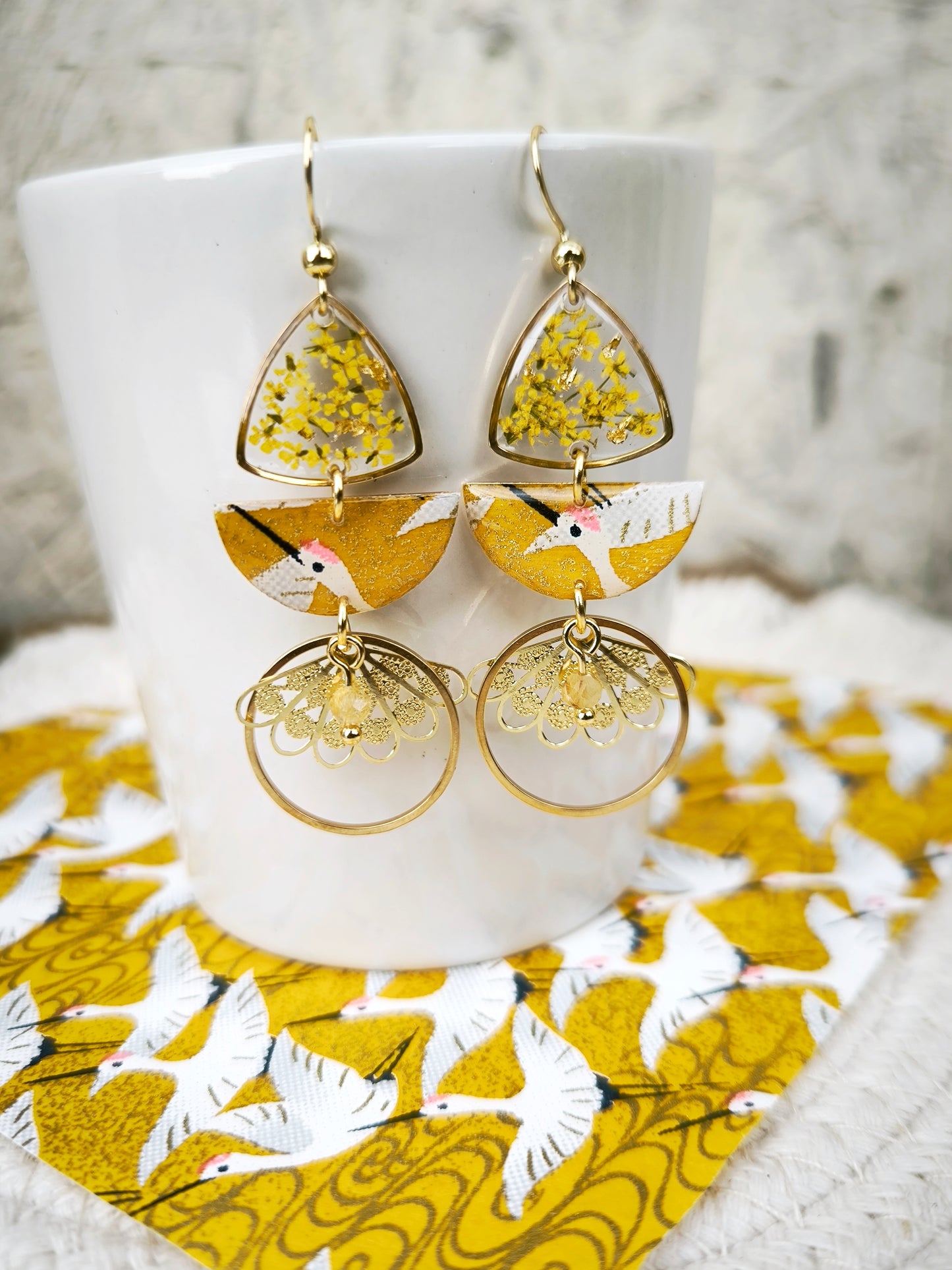 Boucles d’oreilles florales – L'envol de la grue - acier doré et citrine