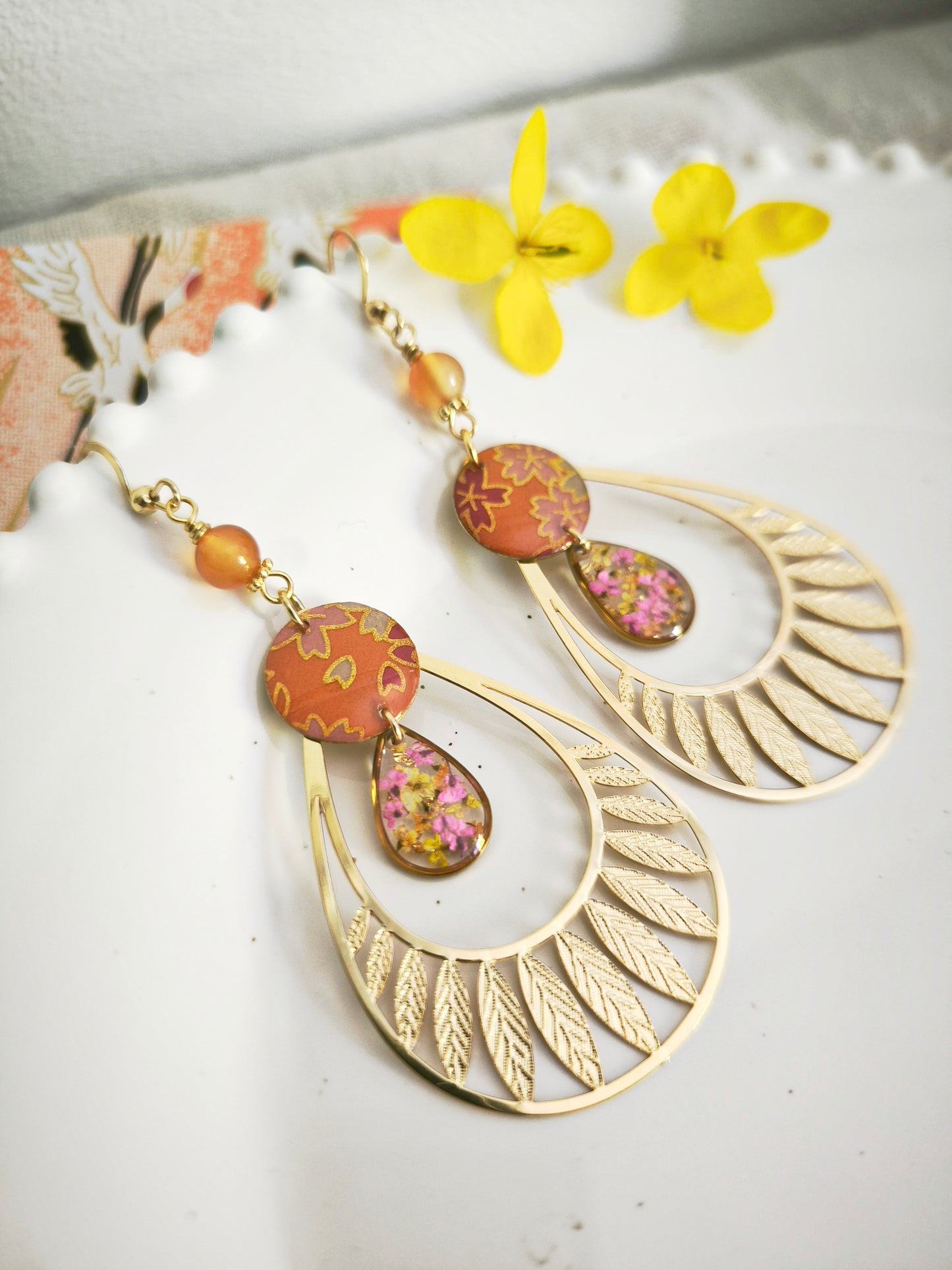 Boucles d’oreilles florales – Crépuscule japonais & cornaline