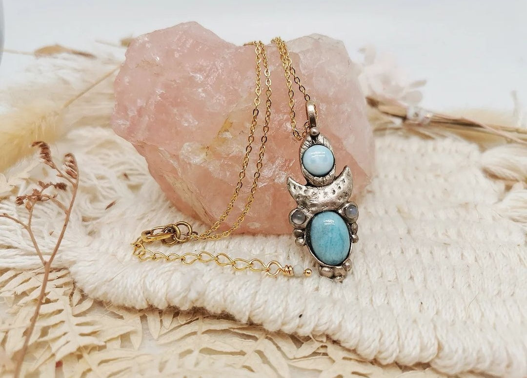 Collier déesse de bronze et Larimar