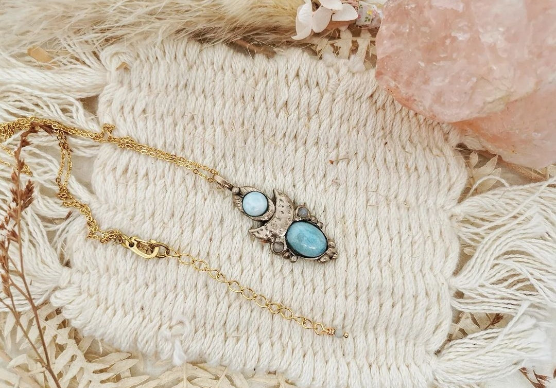 Collier déesse de bronze et Larimar