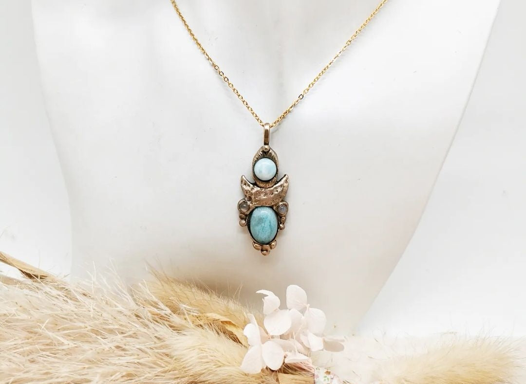 Collier déesse de bronze et Larimar