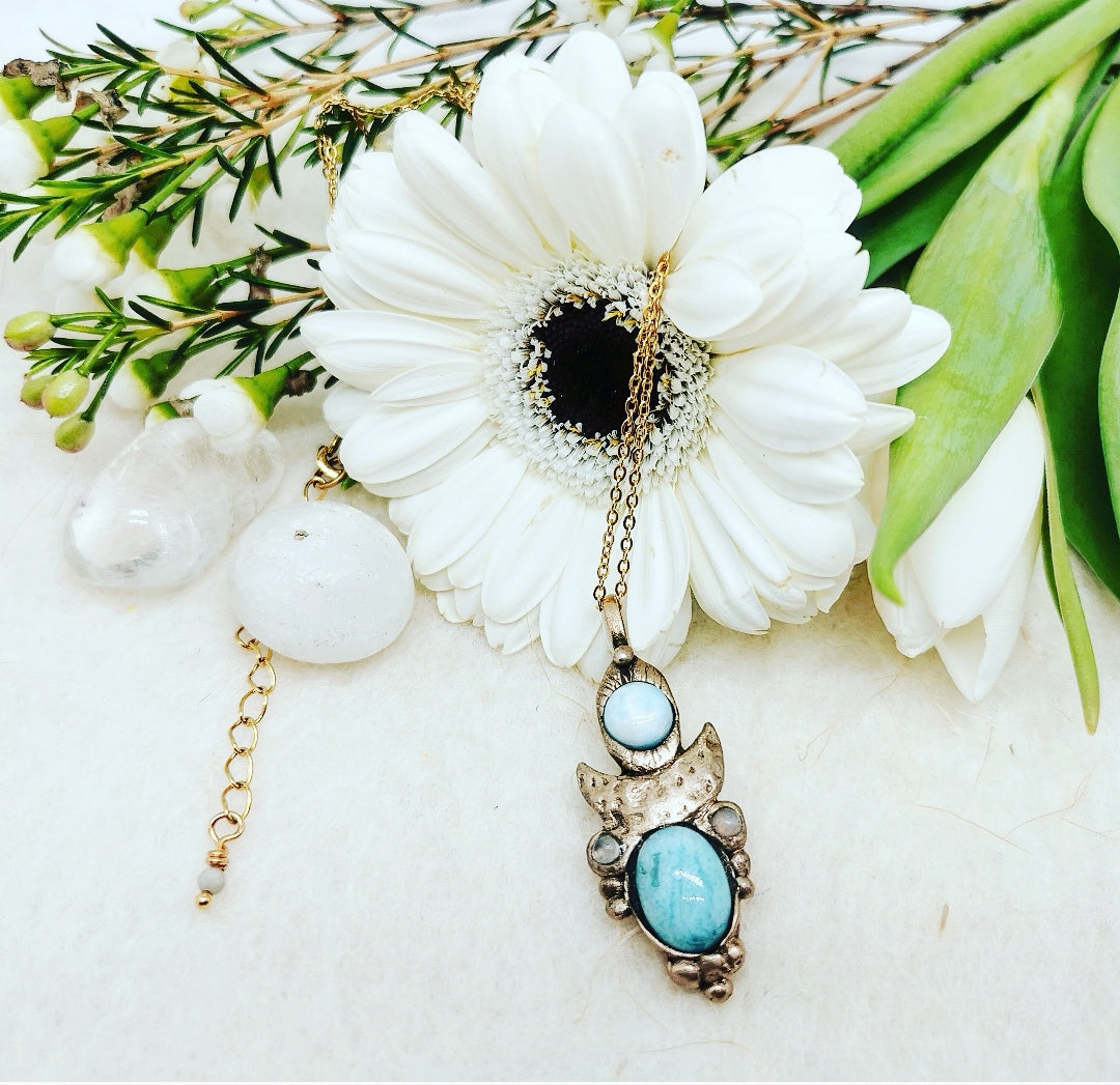 Collier déesse de bronze et Larimar